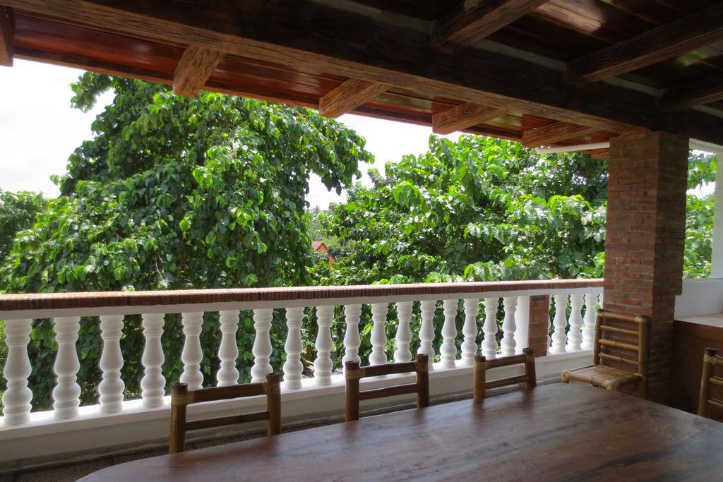 อมีฮัน - โฮม Bed & Breakfast Balabag  ภายนอก รูปภาพ