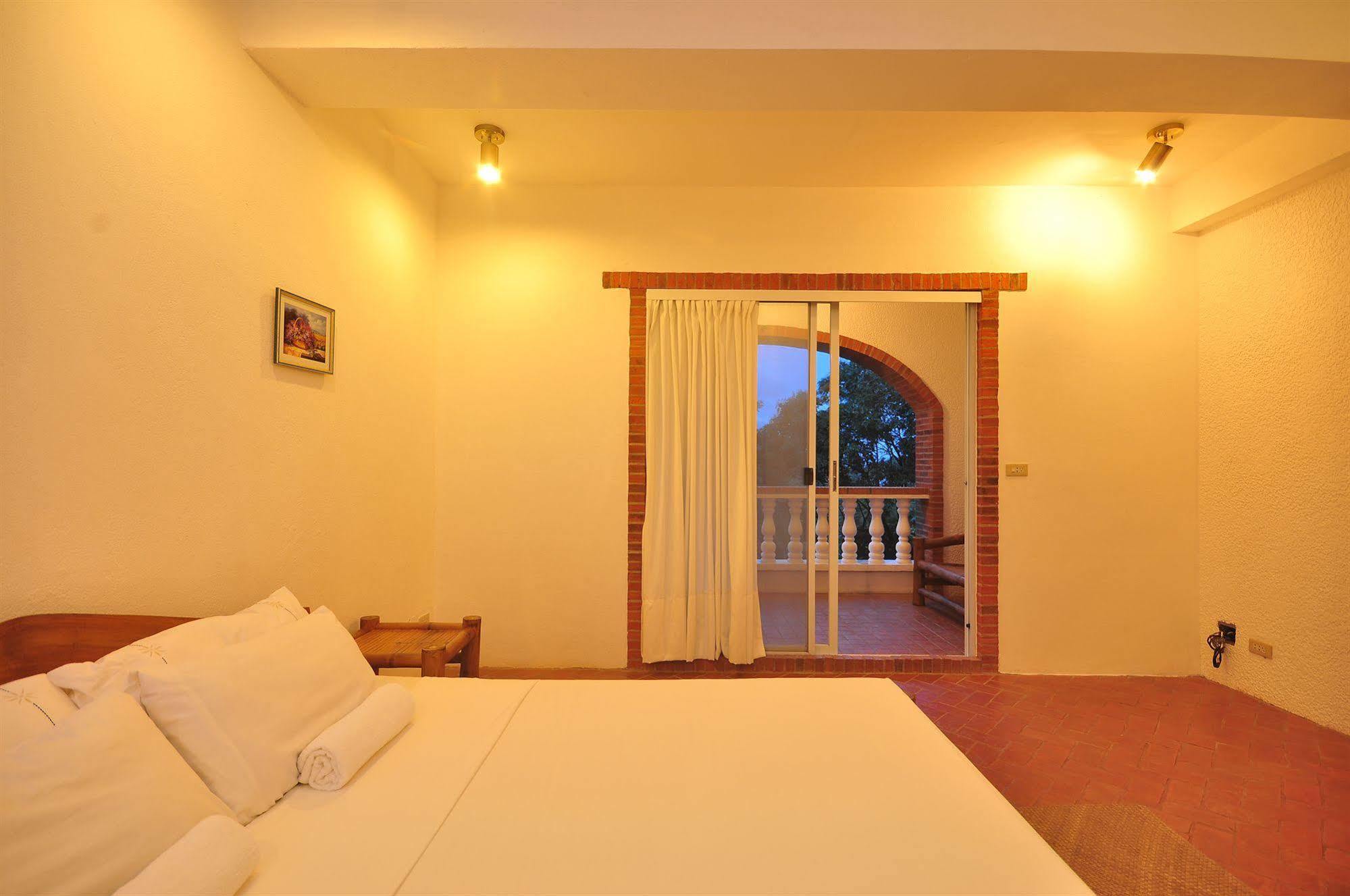อมีฮัน - โฮม Bed & Breakfast Balabag  ภายนอก รูปภาพ
