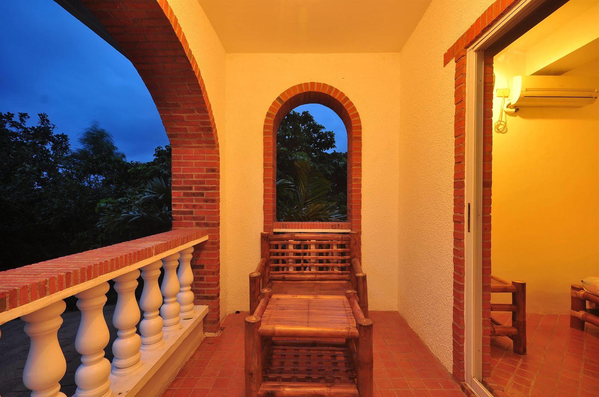 อมีฮัน - โฮม Bed & Breakfast Balabag  ภายนอก รูปภาพ