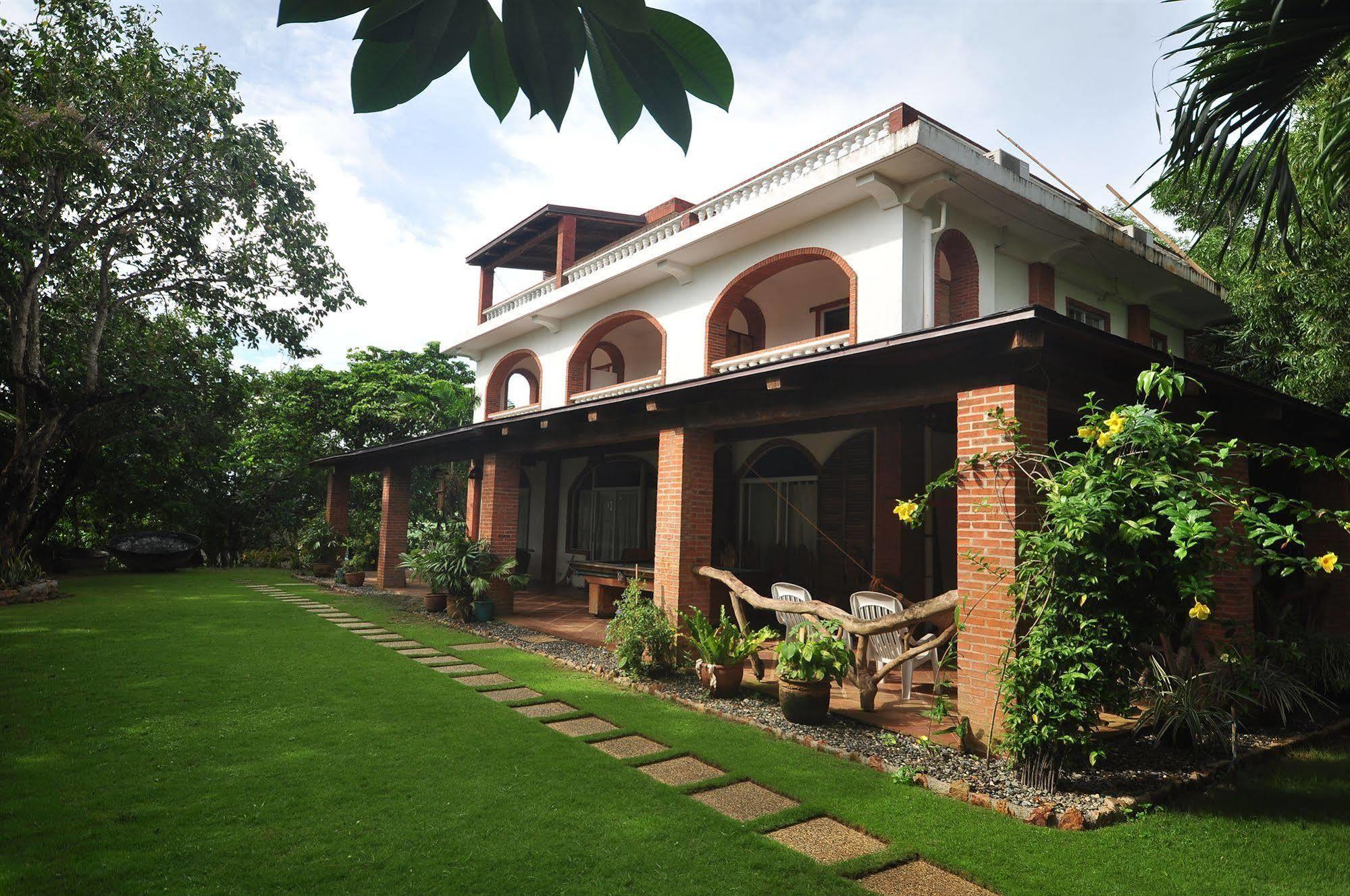 อมีฮัน - โฮม Bed & Breakfast Balabag  ภายนอก รูปภาพ