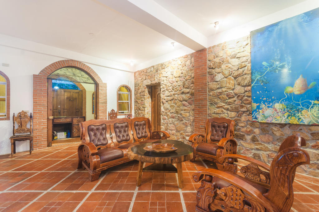 อมีฮัน - โฮม Bed & Breakfast Balabag  ภายนอก รูปภาพ